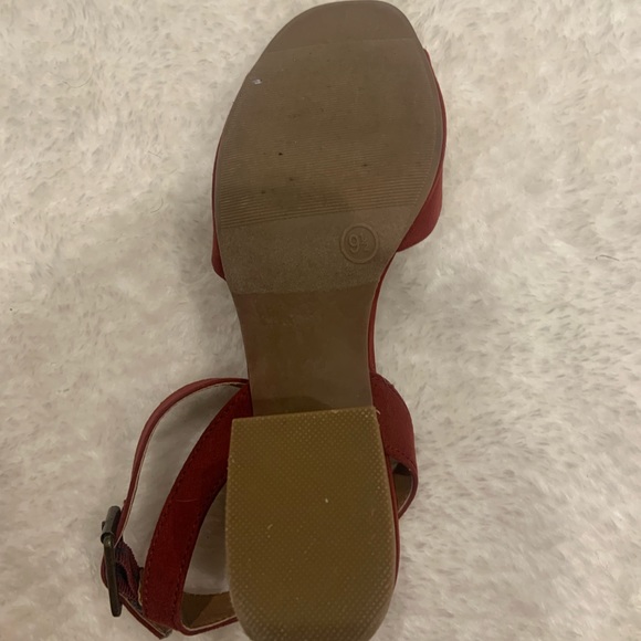 Red Wedge High Heels Size 9.5 - Picture 4 of 6